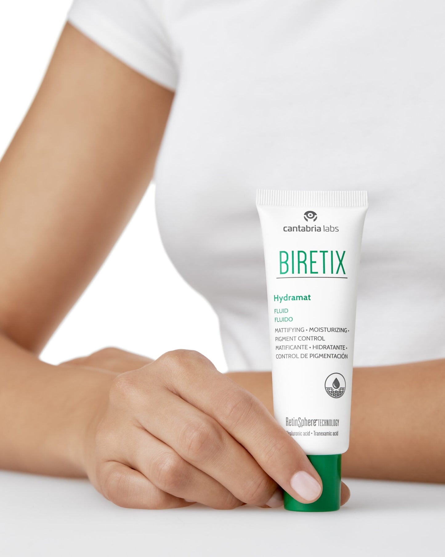 Biretix Hydramat Fluid | Mitrinošs, matējošs fluīds taukainai/kombinētai ādai, 50ml