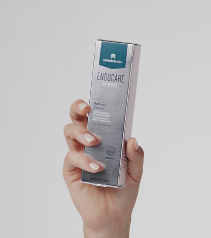 Endocare Renewal Retinol Serum (0.2% Pure Retinol) retinola serums uz balta fona