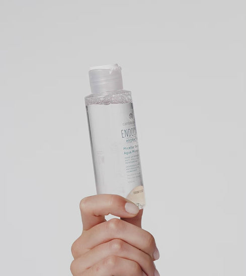 Endocare Hydractive Micellar Solution micelārais ūdens uz balta fona