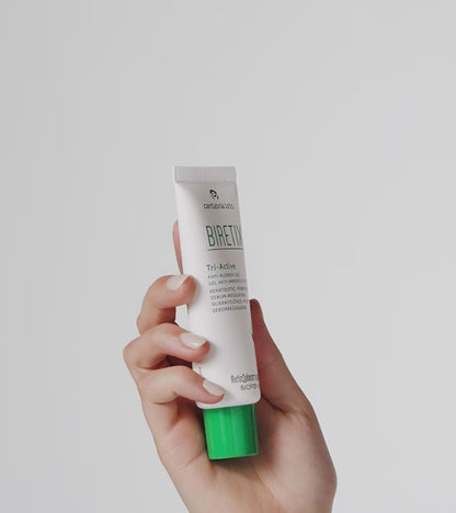 Biretix Tri-Active Gel akne skartai ādai