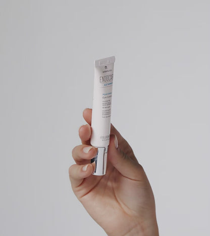Endocare Age Barrier Hyaluboost Eye Contour acu krems uz balta fona