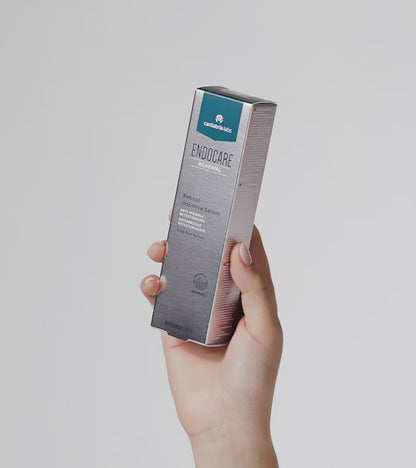Endocare Renewal Retinol Intensive Serum (0.5% Pure Retinol) pretnovecošanās serums ar retinolu uz balta fona